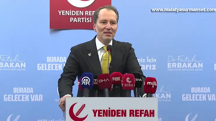 Yeniden Refah Partisi Genel Başkanı Erbakan basın toplantısı düzenledi