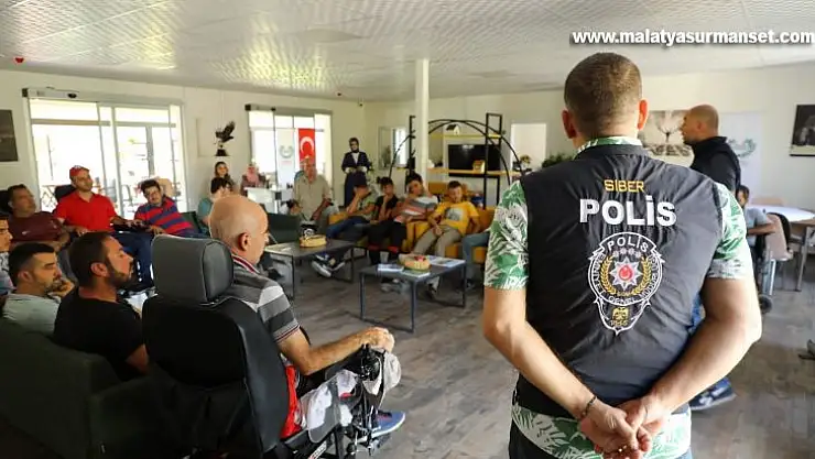 Yenişehir Belediyesi 'sanalda güvenli yaşa' projesini hayata geçirdi
