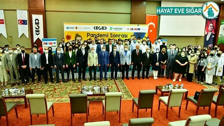 Yeşilyurt Belediyesi, 81 kentten 90 öğrenciyi Pandemi sonrası gençlik formunda ağırlıyor