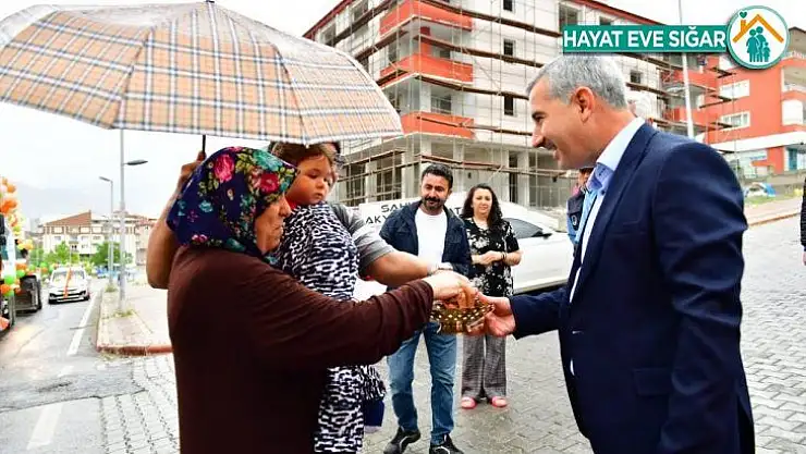Yeşilyurt Belediyesi bayram coşkusunu sokaklara taşıdı