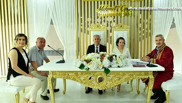 Yeşilyurt Belediyesi'nin yeni nikah sarayında ilk nikah kıyıldı