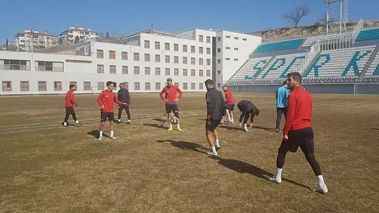 Yeşilyurt Belediyespor lider karşısında puan arayacak