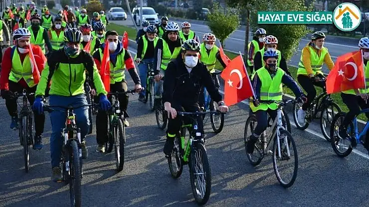 Yeşilyurt'ta 10 Kasım nedeniyle bisiklet turu düzenlendi
