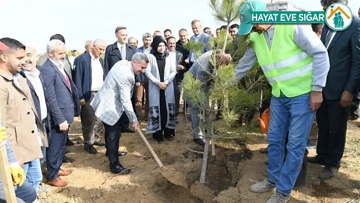 Yeşilyurt'ta 15 ayda 26 bin 589 metrekare alan yeşillendirildi