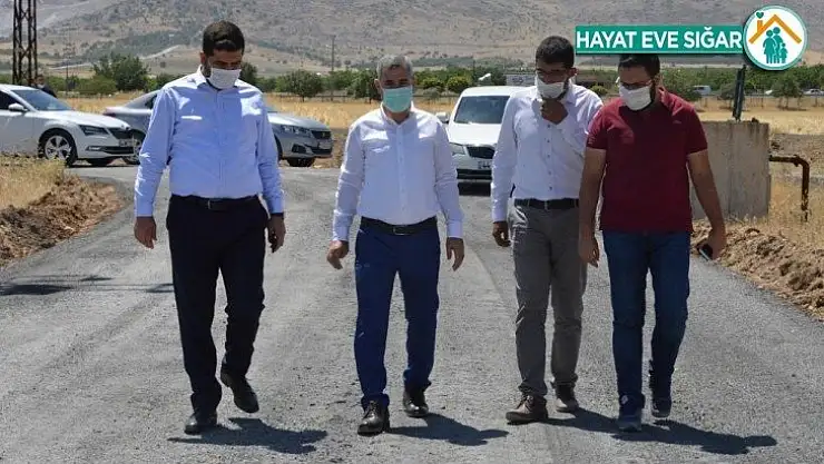 Yeşilyurt'ta kırsal bölgelerin yolları akıcı hale getiriliyor