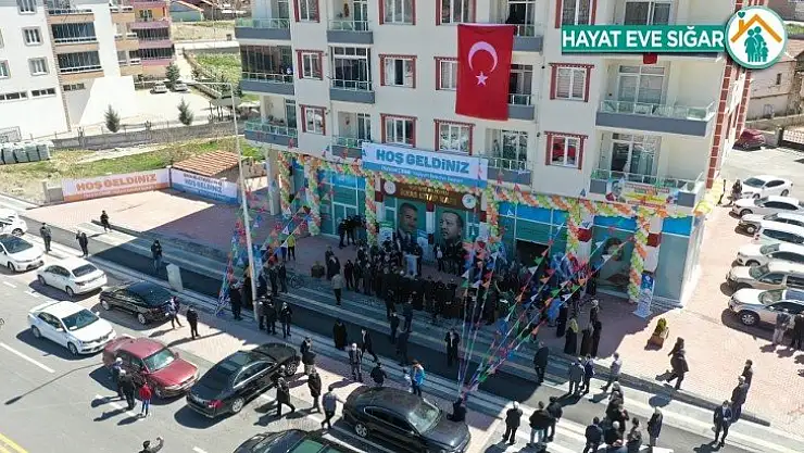 Yeşilyurt'ta kitapseverler için kitap kafe