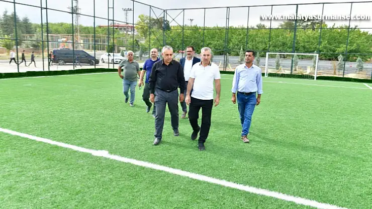 Yeşilyurt'ta öğrencilerin istediği halı saha tamamlandı