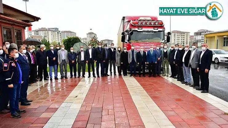 Yeşilyurt'tan İzmir'e 10 ton gıda ve 500 battaniye desteği