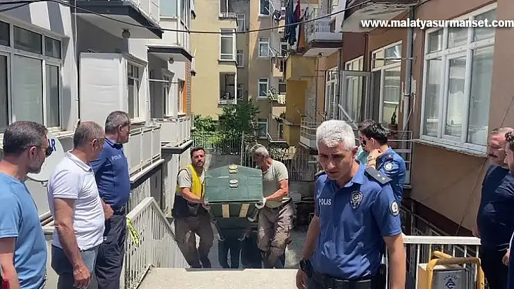Yıkılan duvarın altında kalan işçi hayatını kaybetti