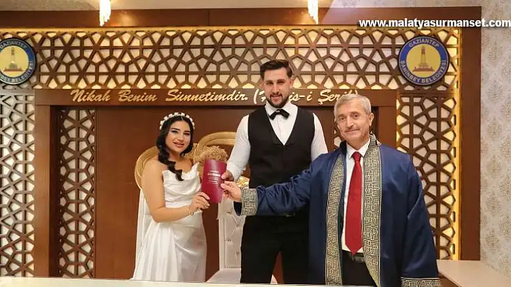 Yılın en son nikahını Tahmazoğlu kıydı