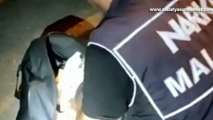 Yolcu otobüsünde 3 kilo 660 gram eroin yakalandı