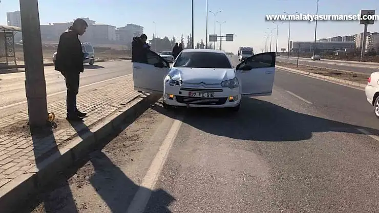 Yolun karşısına geçerken canından oldu