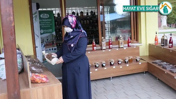 Yöresel ürünler bu pazarda alıcı bulunuyor