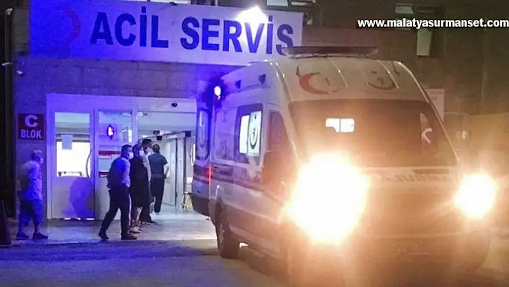 Yunanistan tarafından açılan ateş sonucu 2 göçmen yaralandı