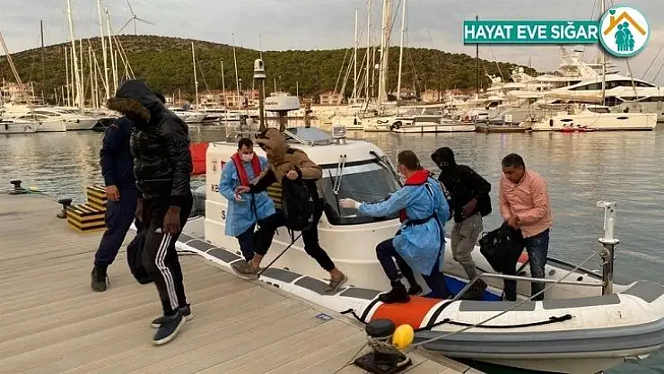 Yunanlılar tarafından geri itilen 10 düzensiz göçmen kurtarıldı