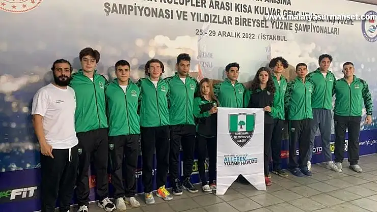 Yüzme branşında Gaziantep'e ilk kez kupa sevinci yaşattılar