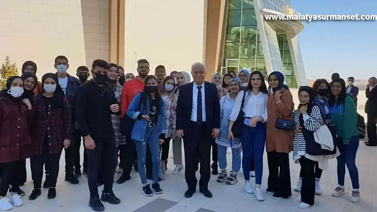Z kuşağının en güvendiği ünlülerden biri Nihat Hatipoğlu
