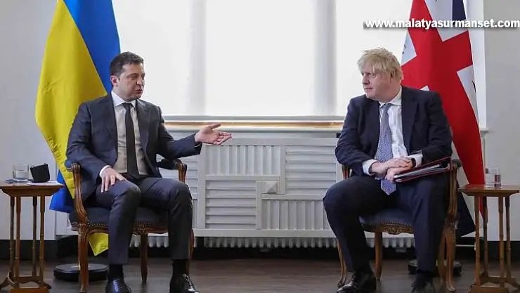 Zelenskiy ve Johnson'dan Donbass krizi konusunda diplomasi çağrısı