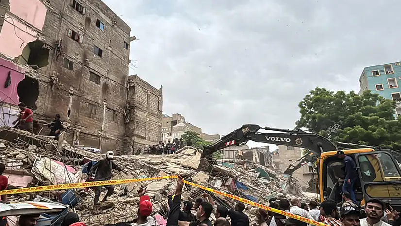 100 Kişi O Binadaydı… Şimdi Sadece Enkaz Kaldı