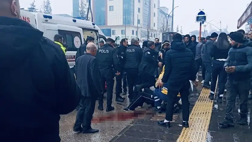 Bıçaklı Kavga 1 Ölü 1 Ağır Yaralı