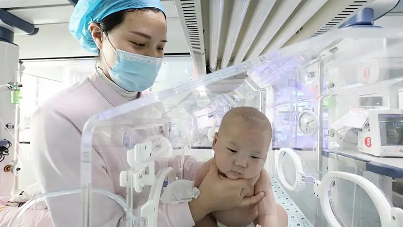 Çin, düşük doğum oranlarına karşı tedbirler alacak