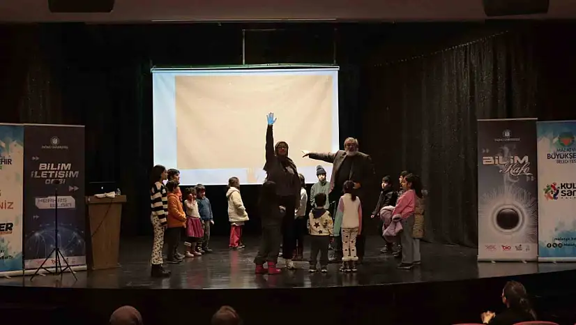 İnönü Üniversitesi'nden üç kuşağı bir araya getiren bilim kafe etkinliği