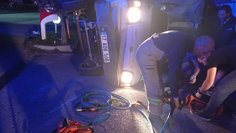 Kamyon İle Kamyonet Çarpıştı 1 Ölü 1 Yaralı