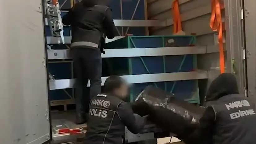 Kapıkule'de 240 kilo skunk ele geçirildi