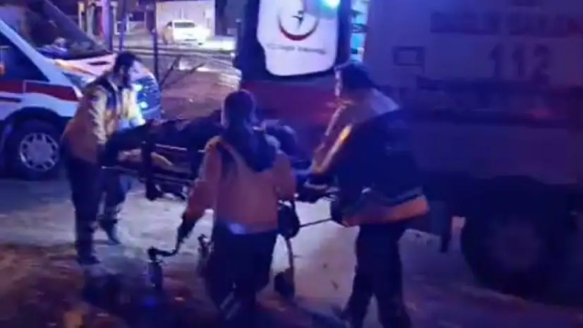 Kırmızı ışık ihlali yapan mikser ortalığı savaş alanına çevirdi 5 yaralı