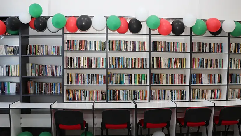 Kitap aşkıyla yola çıktılar kütüphane kurdular