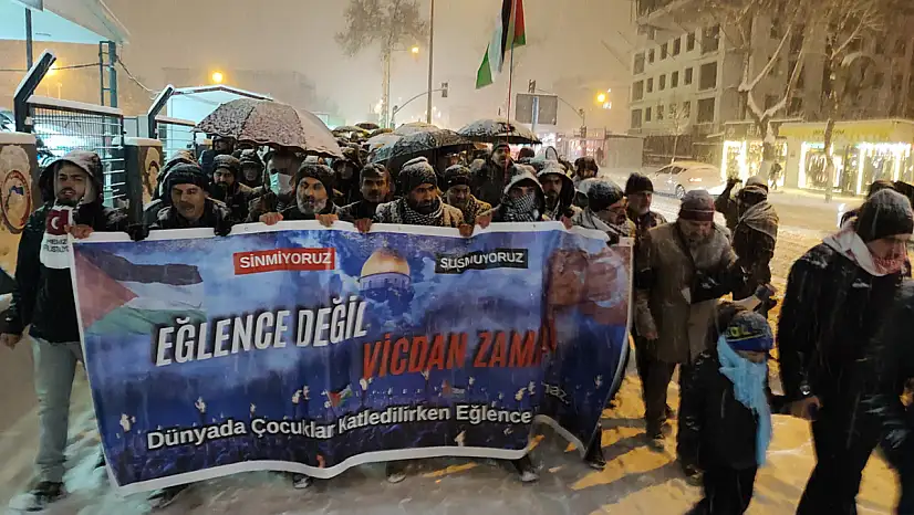 Malatya'da Gazze İçin Yürüyüş Çocuklar Ölürken Eğlence Masum Değildir
