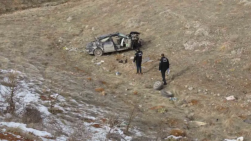 Malatya'da lastiği patlayan otomobil şarampole uçtu: 1 ölü, 2 yaralı