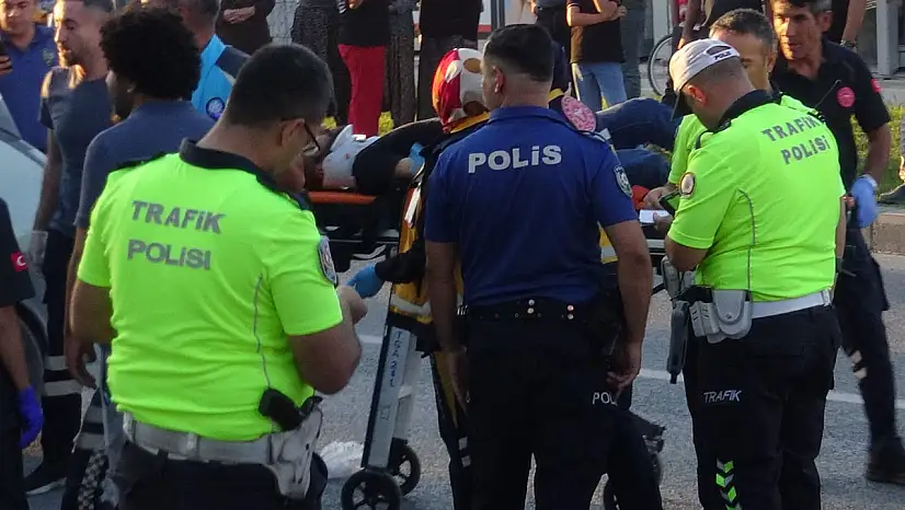 Malatya'da Ticari Taksi Refüje Çarptı 1 Yaralı