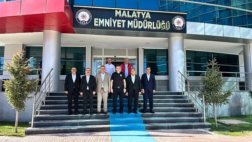 Malatya MHP Heyetin de Kayhan Ay Ve Başhekimlere Hayırlı Olsun Ziyareti