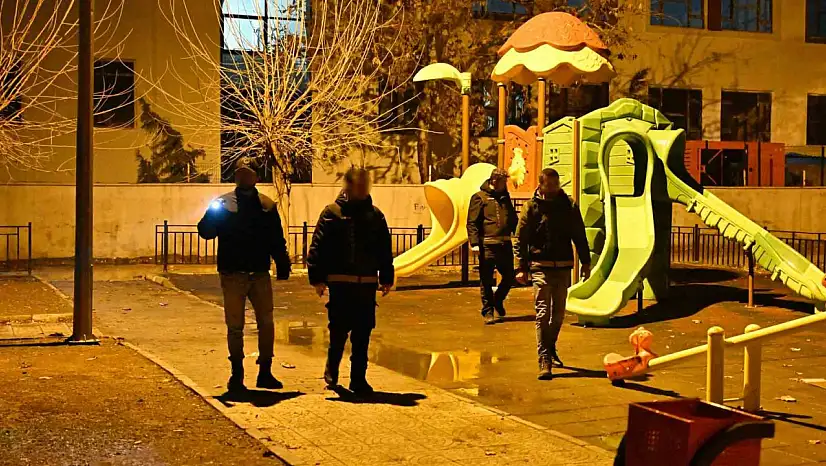 Narkotik ekiplerinden şok uygulama