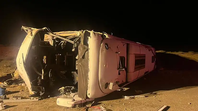 Otobüs Devrildi: 13 Ölü 13 Yaralı