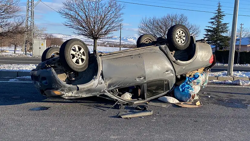 Pikap Takla Attı: 3 Yaralı