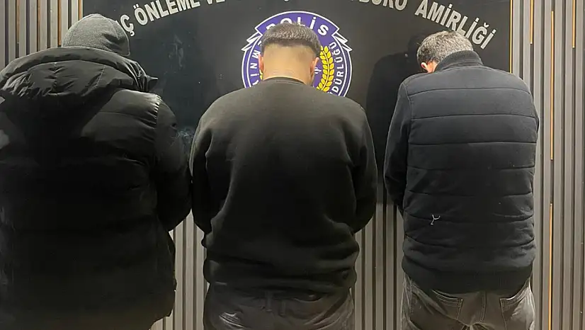 Ruhsatsız Silah Ve Uyuşturucu Ele Geçirildi