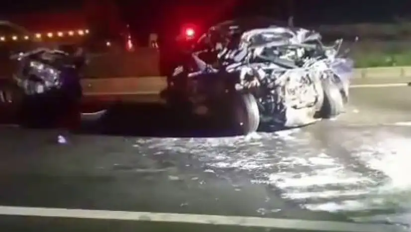 Tırın Karıştığı Kazada 2 Kardeş Öldü, 1 Kişi Yaralandı