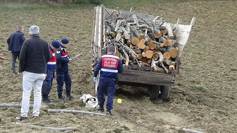 Traktör Devrildi 1 Ölü 1 Yaralı