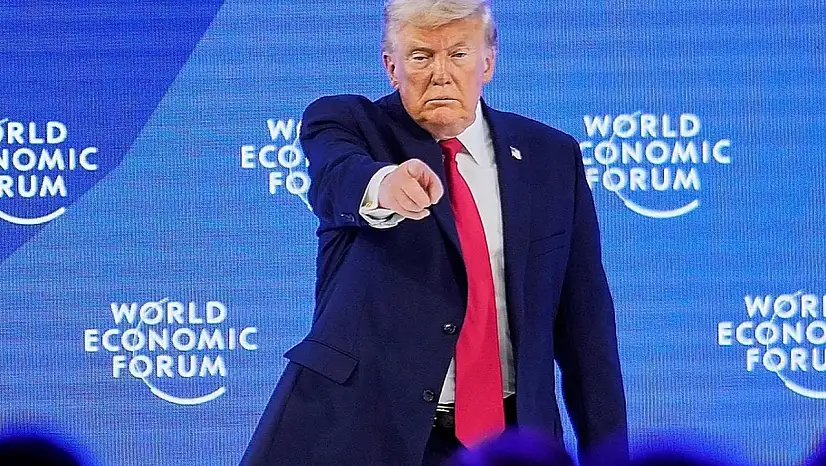 Trump'tan Grönland mesajı: Gümrük vergileri iptal edilecek