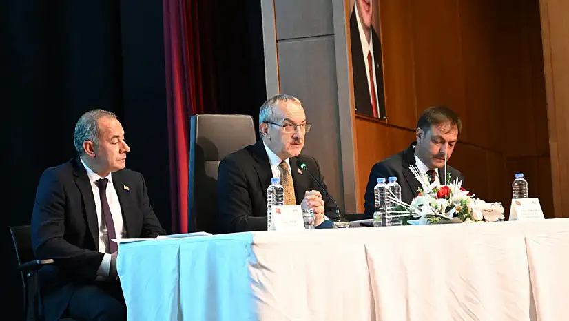 Vali Yavuz'dan Kritik Uyarı Başıboş Köpekler Güvenliği Tehlikeye Atıyor