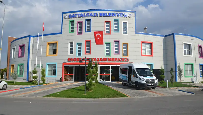 Battalgazi Engelsiz Yaşam Merkezi'nde Hayvanlarla Rehabilitasyon Başladı
