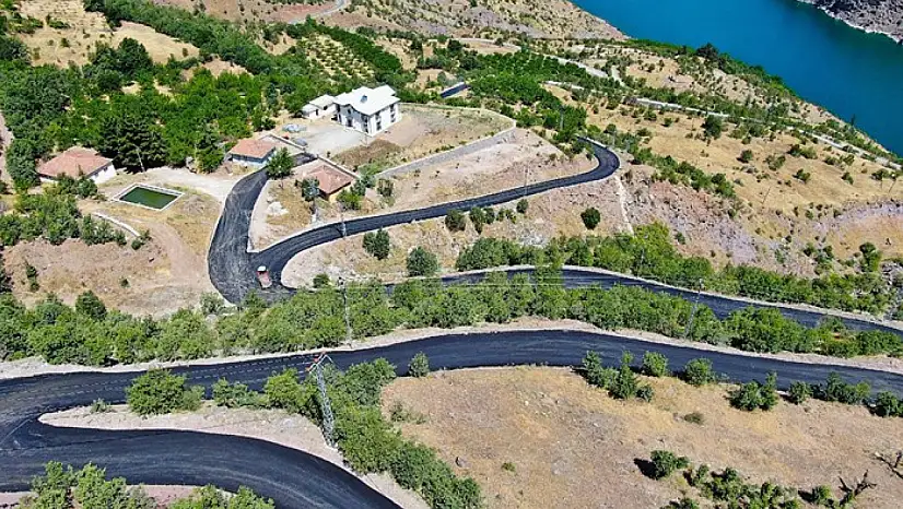 Kale İlçesi Karaağaç Mahallesi Yolu Asfaltlandı