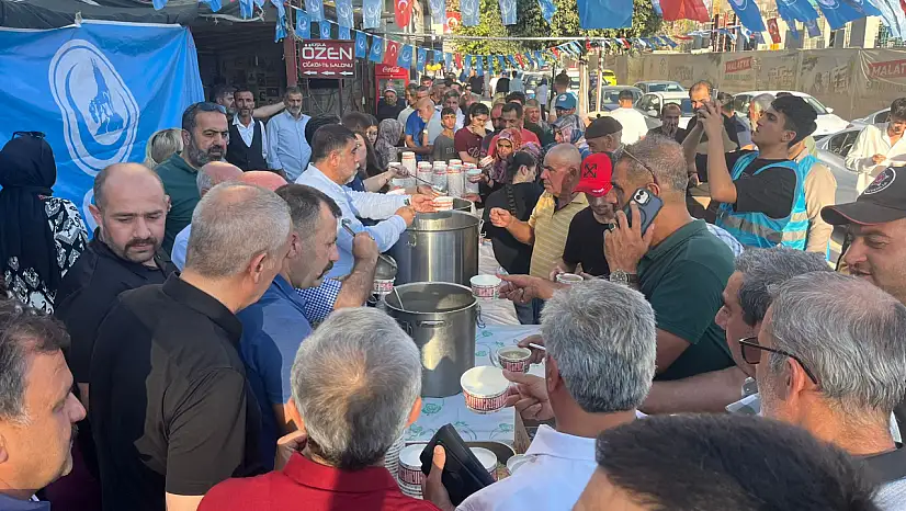 Ülkü Ocakları Geleneği Sürdürüyor Aşure Etkinliğine Yoğun İlgi