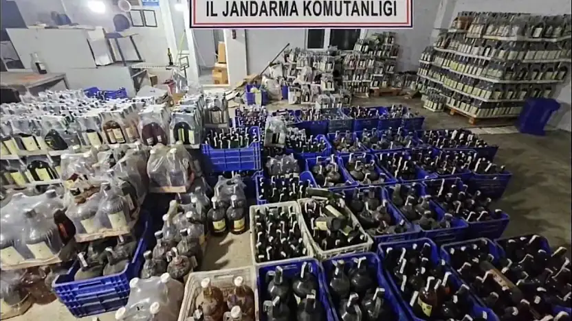 81 ilde metil alkol operasyonu: 91 bin litre ele geçirildi