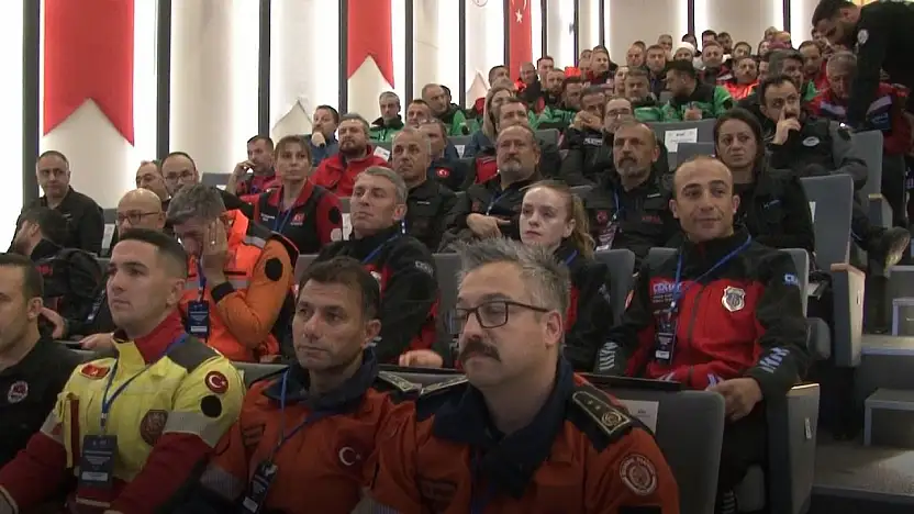 AFAD'da Gönüllülere Kimlik Kartı Dağıtıldı: 81 İl Bir Arada