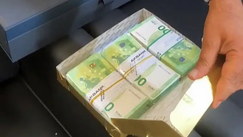 Baklava Kutusunda 110 Bin Euro! Rüşvet Ağı Çökertildi