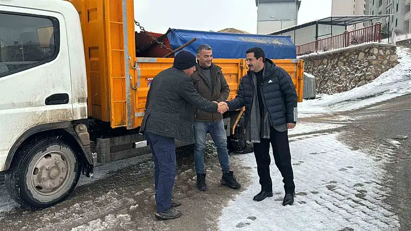 Başkan Taşkın, karla mücadele çalışmalarını sahada inceledi