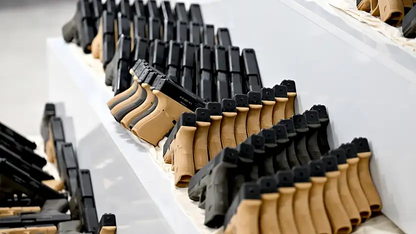 Bin Adet Tabanca Ele Geçirildi